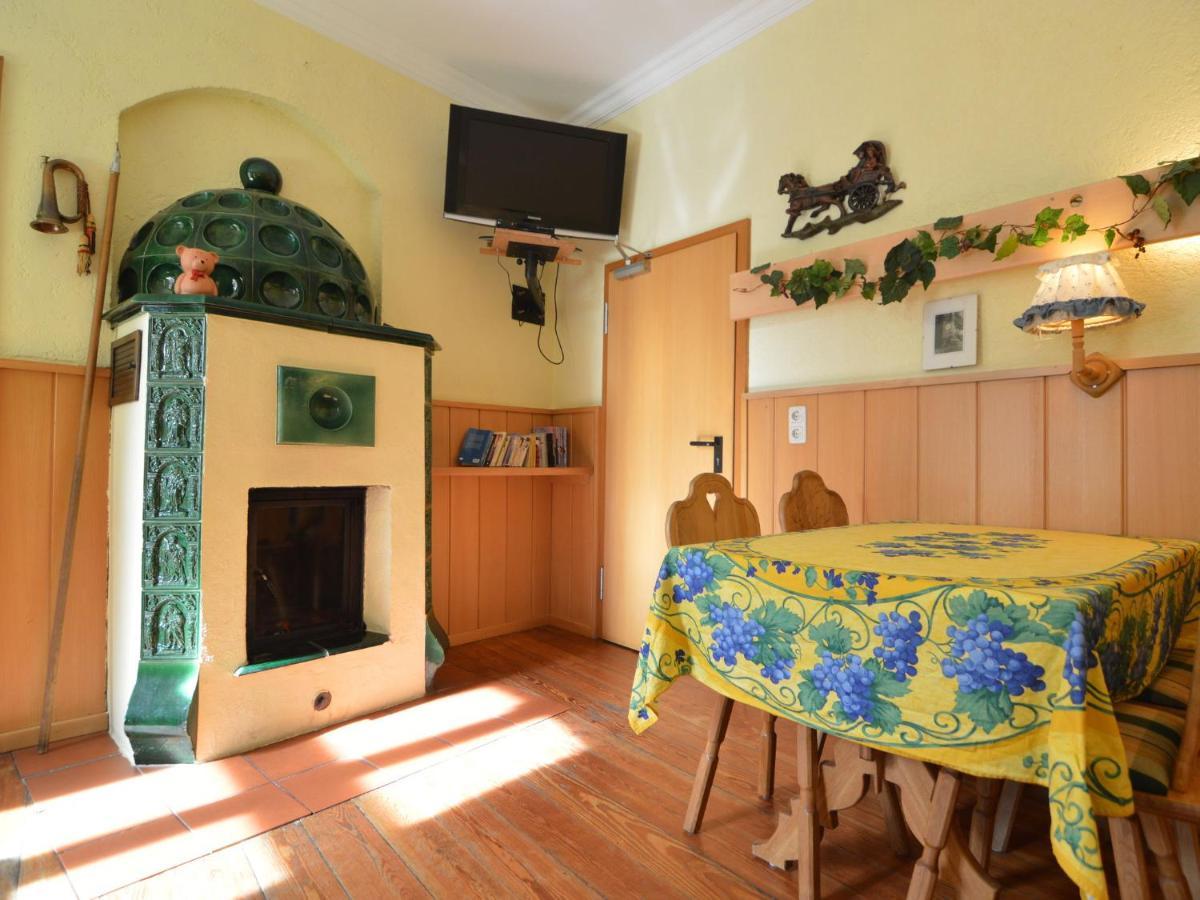 Classy Holiday Home In Uerzig Near Forest Zimmer foto