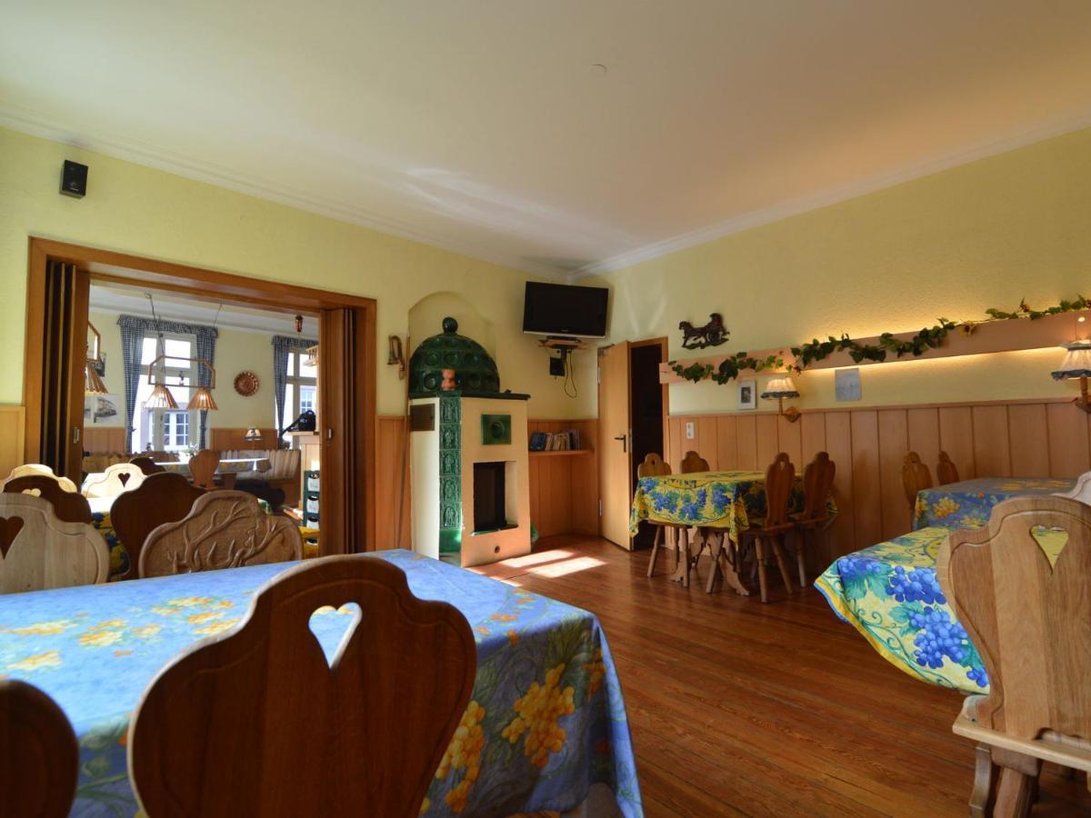 Classy Holiday Home In Uerzig Near Forest Zimmer foto