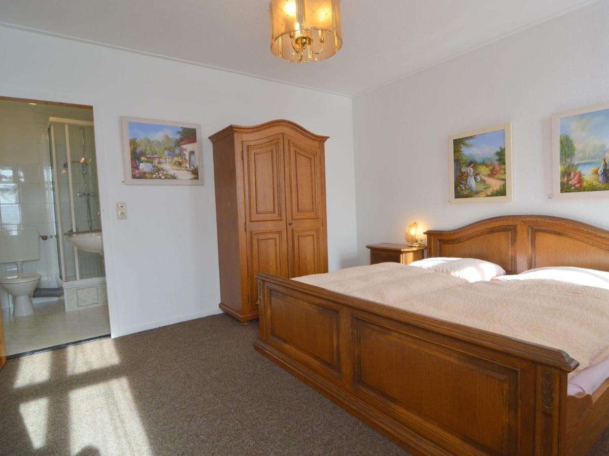 Classy Holiday Home In Uerzig Near Forest Zimmer foto